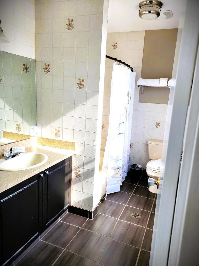 Royal Duke Hotel Okotoks Zewnętrze zdjęcie