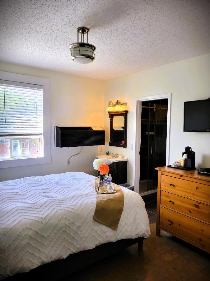 Royal Duke Hotel Okotoks Zewnętrze zdjęcie