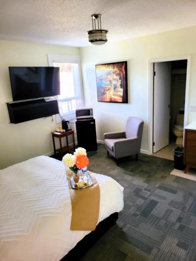 Royal Duke Hotel Okotoks Zewnętrze zdjęcie