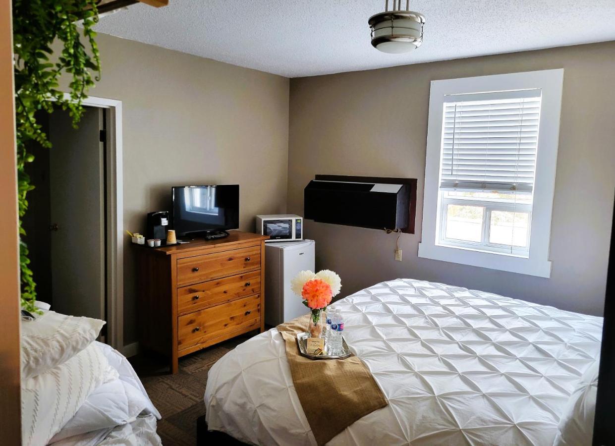 Royal Duke Hotel Okotoks Zewnętrze zdjęcie