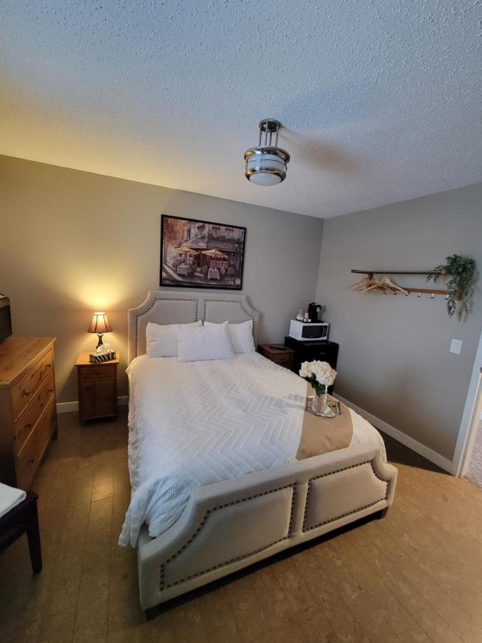 Royal Duke Hotel Okotoks Zewnętrze zdjęcie