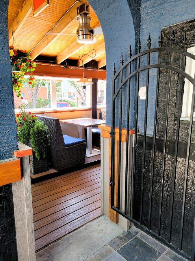 Royal Duke Hotel Okotoks Zewnętrze zdjęcie