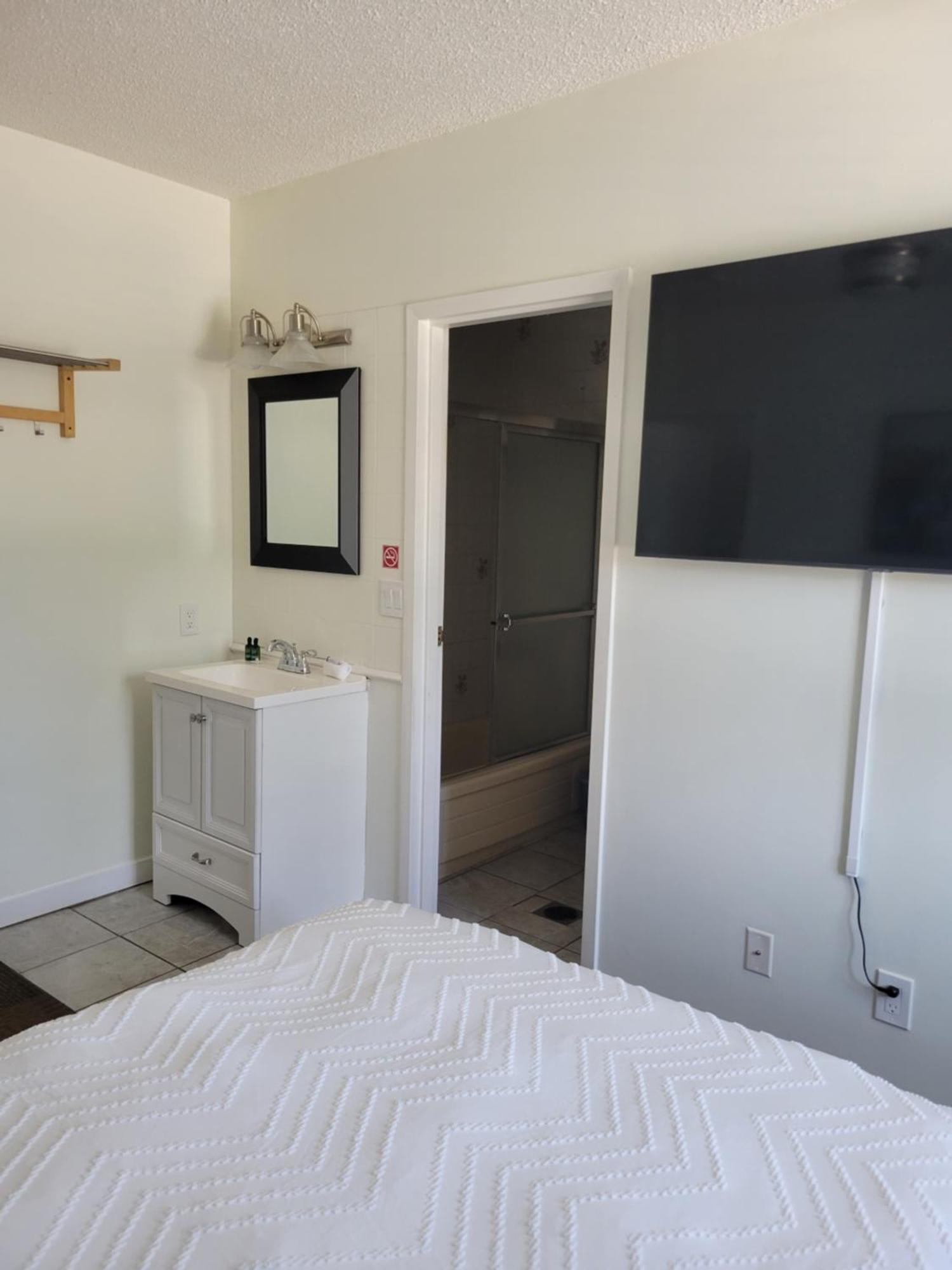 Royal Duke Hotel Okotoks Pokój zdjęcie